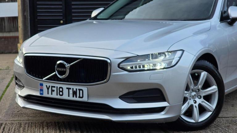 VOLVO S90 2.0 D4 Momentum Auto Euro 6 (s/s) 4dr 2018