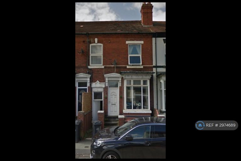 3 bedroom house in Long Lane, Halesowen, B62 (3 bed) (#2974689)