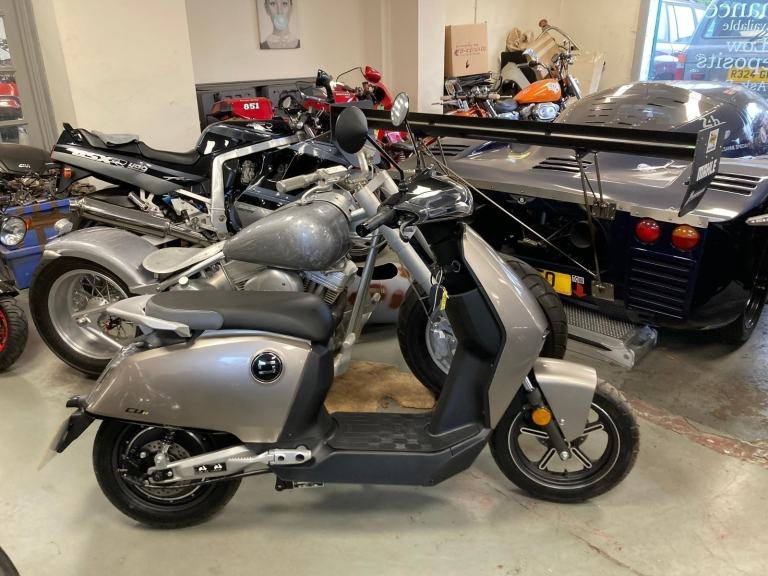 2023 (NOS) SOCO-VMOTO CUX LEARNER LEGAL ELECTRIC SCOOTER MOTORCYCLE (1 MILE) 