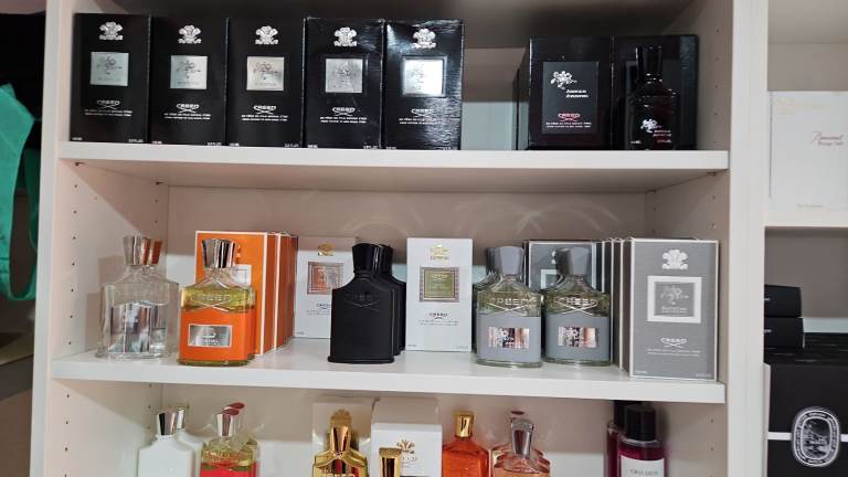Wholesale perfume supplier - resellers & bulk buyers welcome 