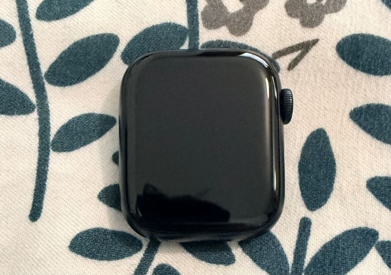 (SOLD)    Apple Watch Series 9 41MM GPS/WIFI Midnight