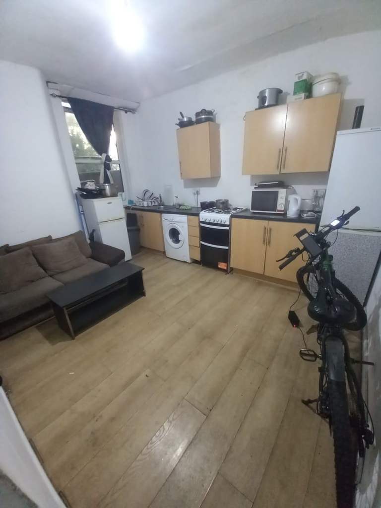 Room for Rent – Moss Side (Beresford Street), Manchester M14 - Prefer Students