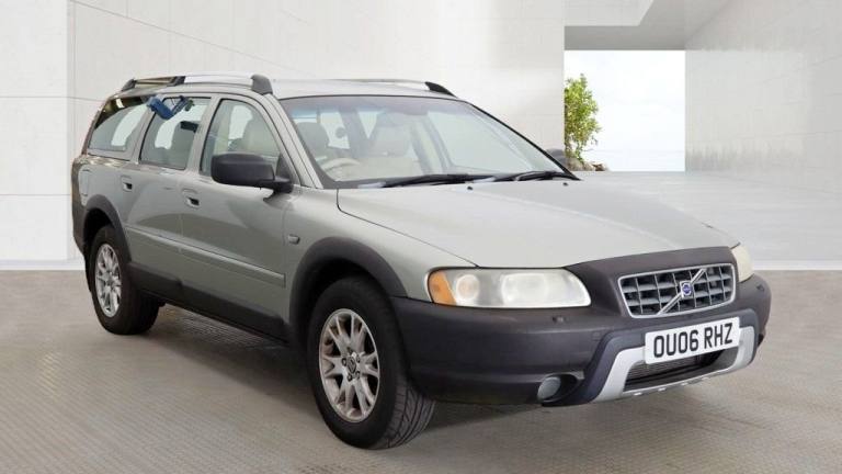 2006 Volvo XC70 2.4 D5 SE Lux Estate Diesel Geartronic AWD 5dr - Just 48,841 Miles / 1 Owne Estat...