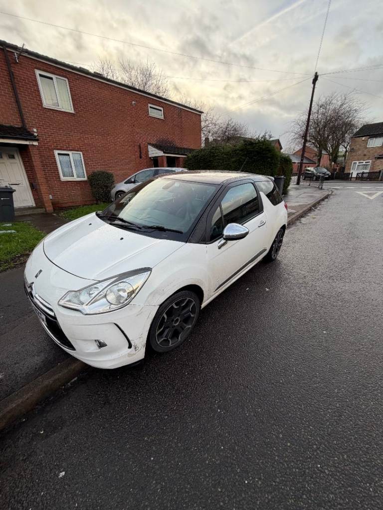 Citroen, DS3, Hatchback, 2012, Manual, 1560 (cc), 3 doors