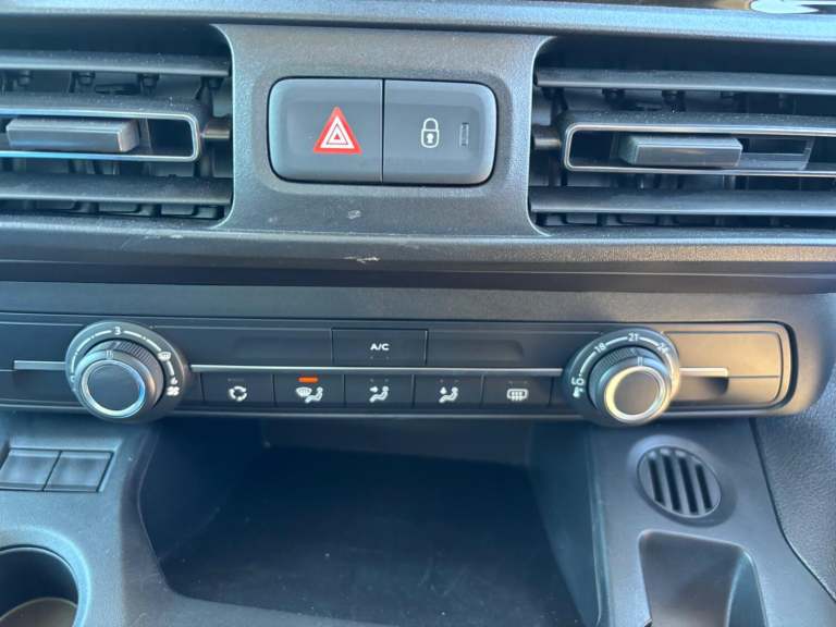 PEUGEOT RIFTER WHEELCHAIR ACCESSIBLE VEHICLE WAV WITH HOIST PASSENGER UP FRONT