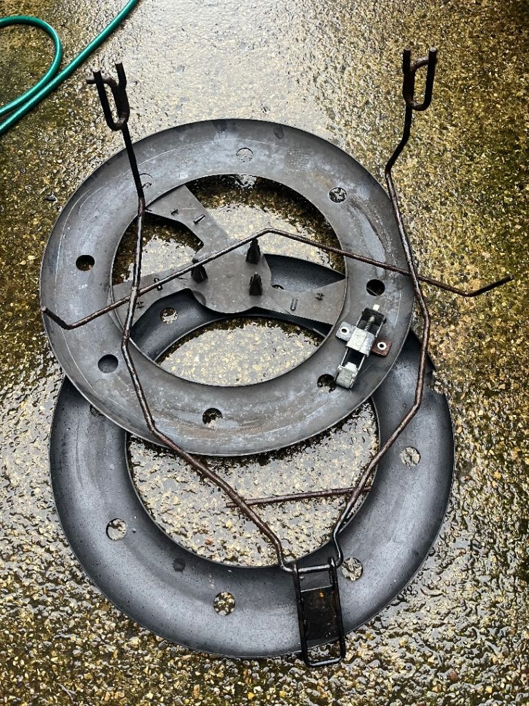 Dacia Duster 67 plate spare wheel carrier