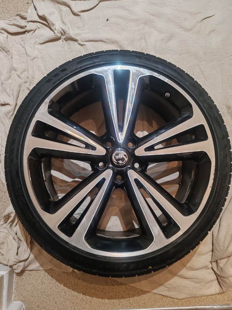 Insignia 20" alloy wheels. 
