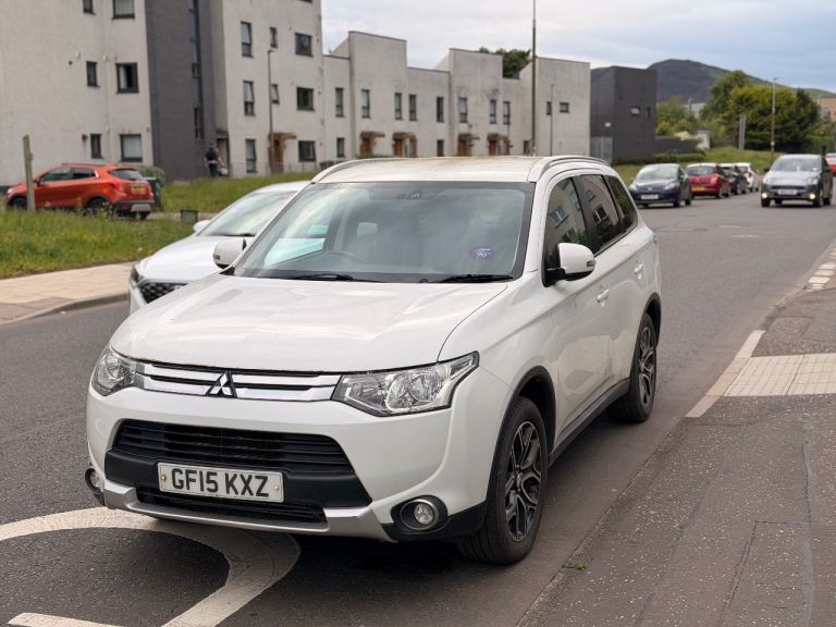 Mitsubishi, OUTLANDER, Estate, 2015, Manual, 2268 (cc), 5 doors