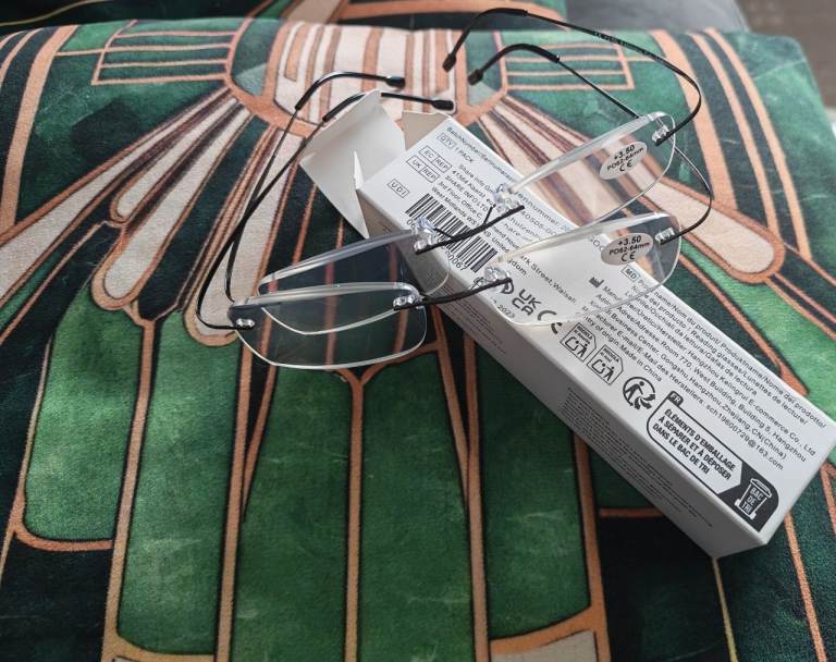 2 x Pair of New Reading Glasses - Lightweight and Clear 3.5