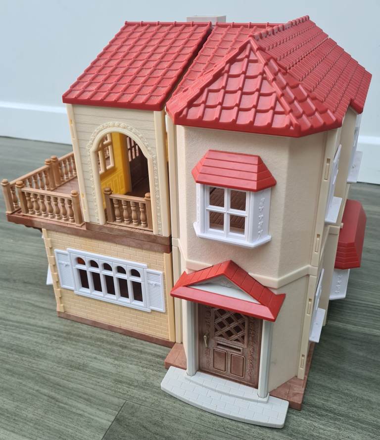 Sylvanian Families Red Roof Country House with extra sets and figures