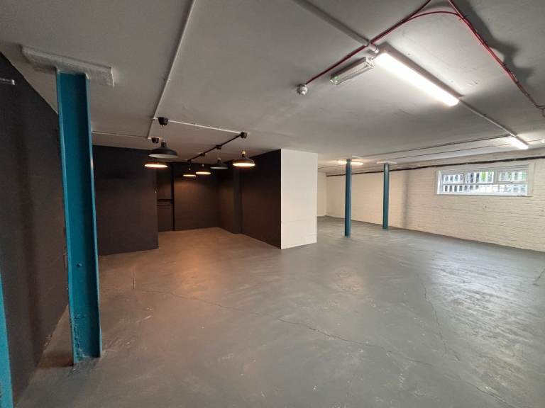 Large Ground Floor Workspace near Temple Meads. 1000sq ft, £1,650pm, all bills included*