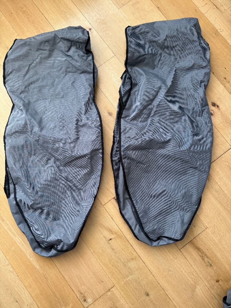 Pair of waterproof heavy duty grey car seat covers to fit medium / large seats