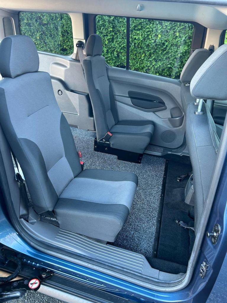 Ford Tourneo Connect 1.5TDCi Titanium Wheelchair Accessible Vehicle WAV