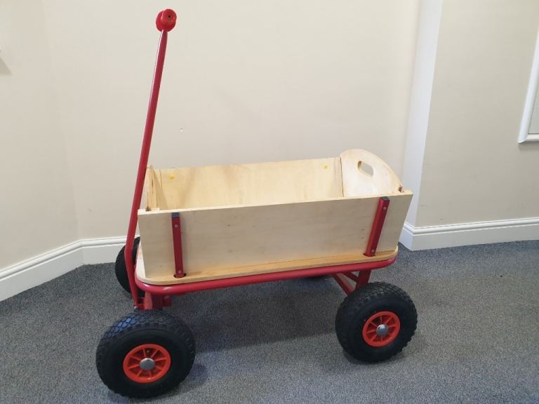 Pull-along wagon / cart / trailer