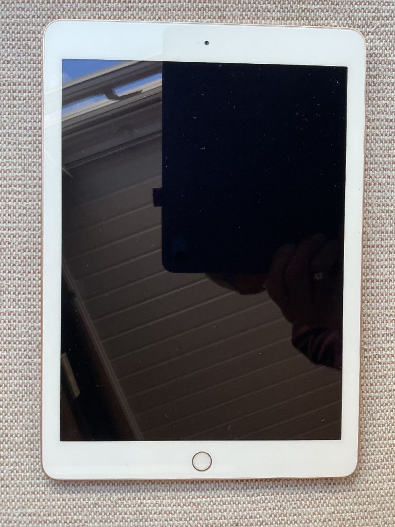 Apple iPad A1822