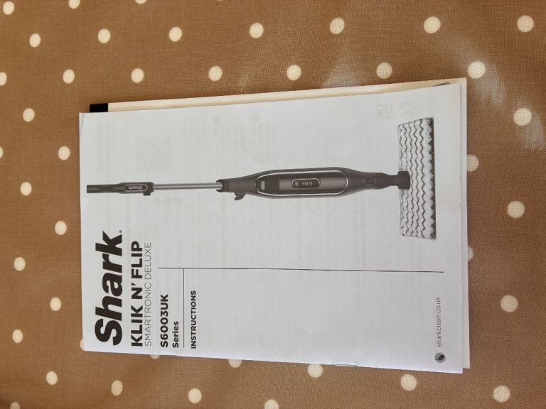 Shark Klik N' Flip Smartronic Deluxe Steam Mop - Good Condition