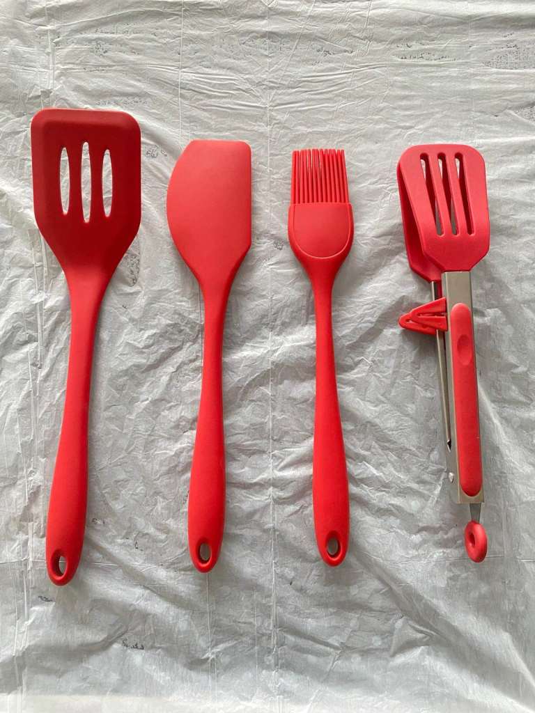 Cooking utensil in professional red 27-30cm