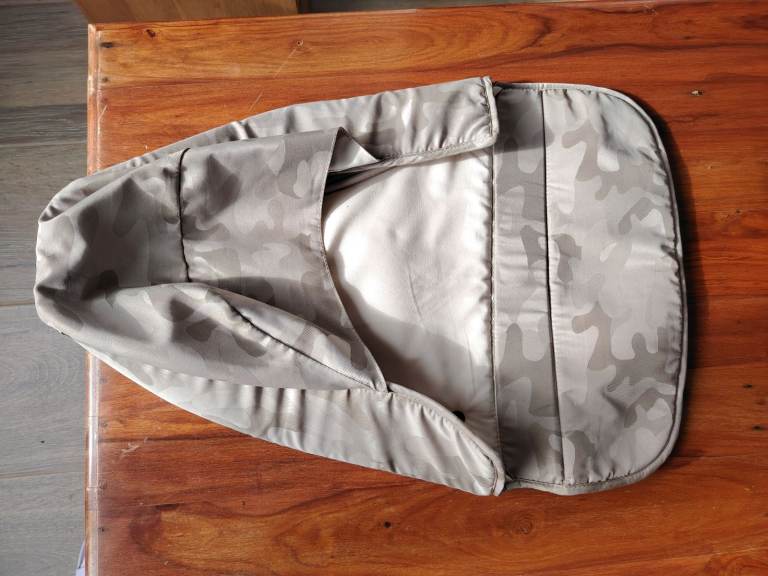 BabyStyle Egg Cosy Toes Footmuff Apron In Camo Sand