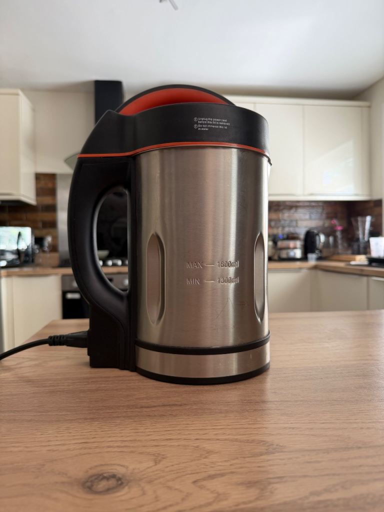 Morphy Richards Soup Maker - Silver/Black,  RRP £60 Good Condition