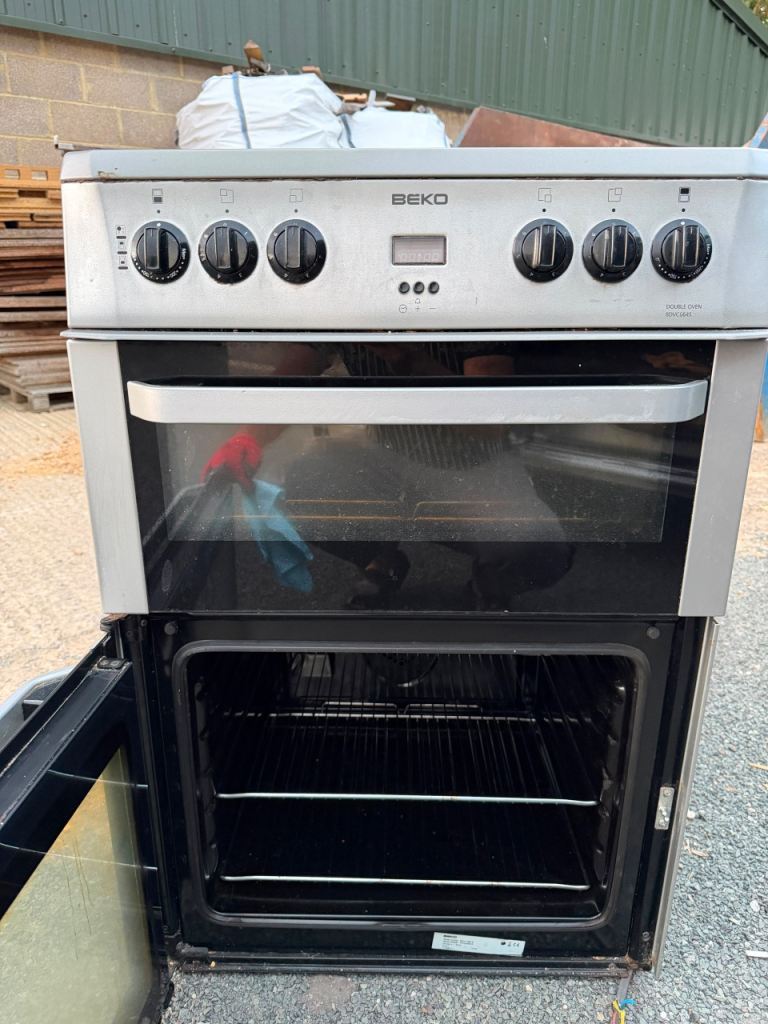 Beko Freestanding Electric Cooker with Double Oven – Fair Condition