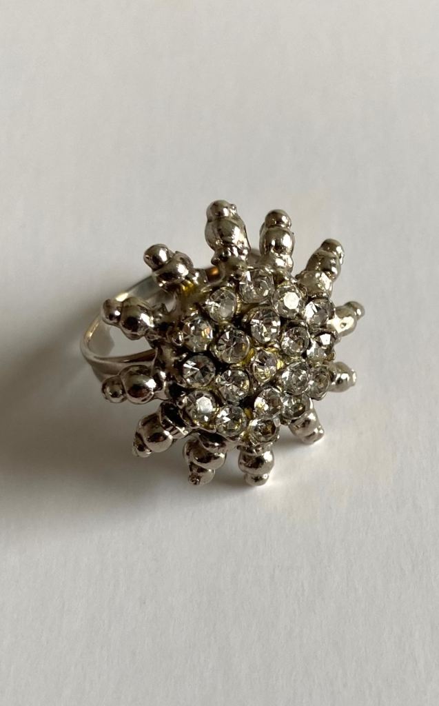Star Shaped Cluster Ring with Adjustable Band 