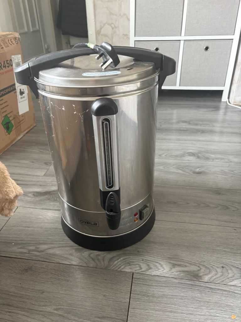Large Capacity Water Urn/Boiler – Silver, Good Condition