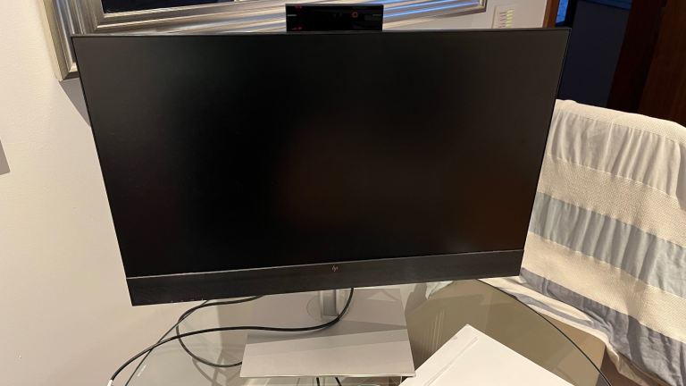 HP E27m G4 (27”) QHD IPS USB-C Conferencing Business Monitor