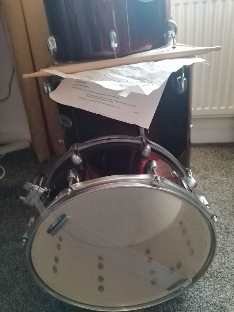 Drum kit 