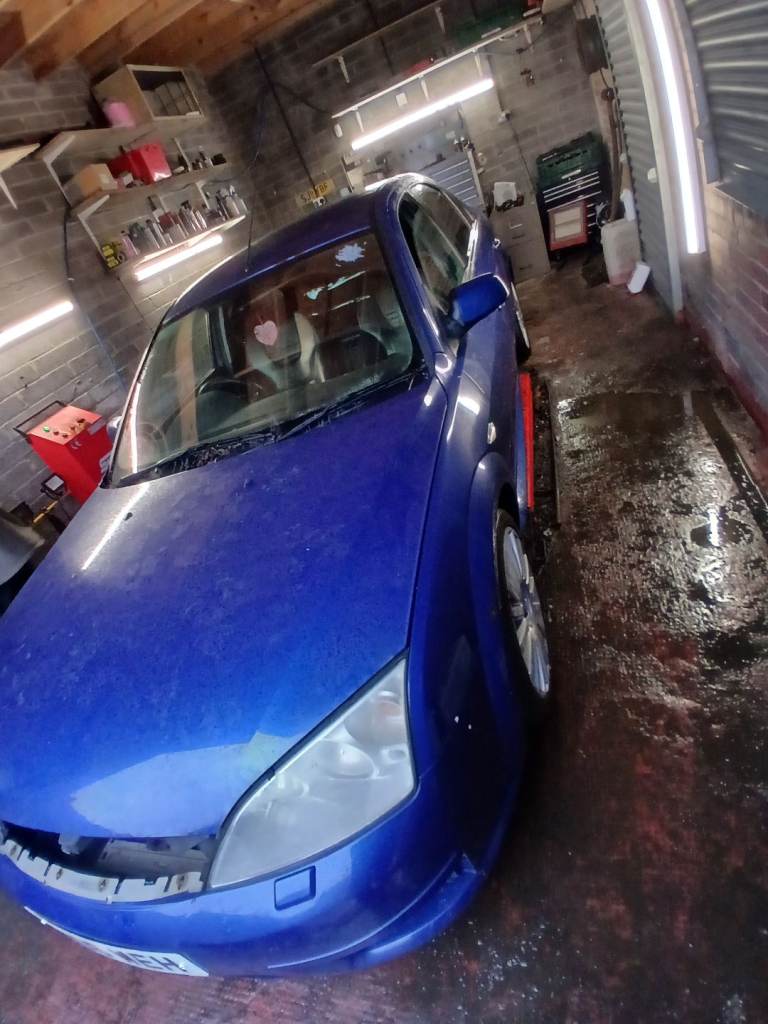 Ford mondao st breaking 