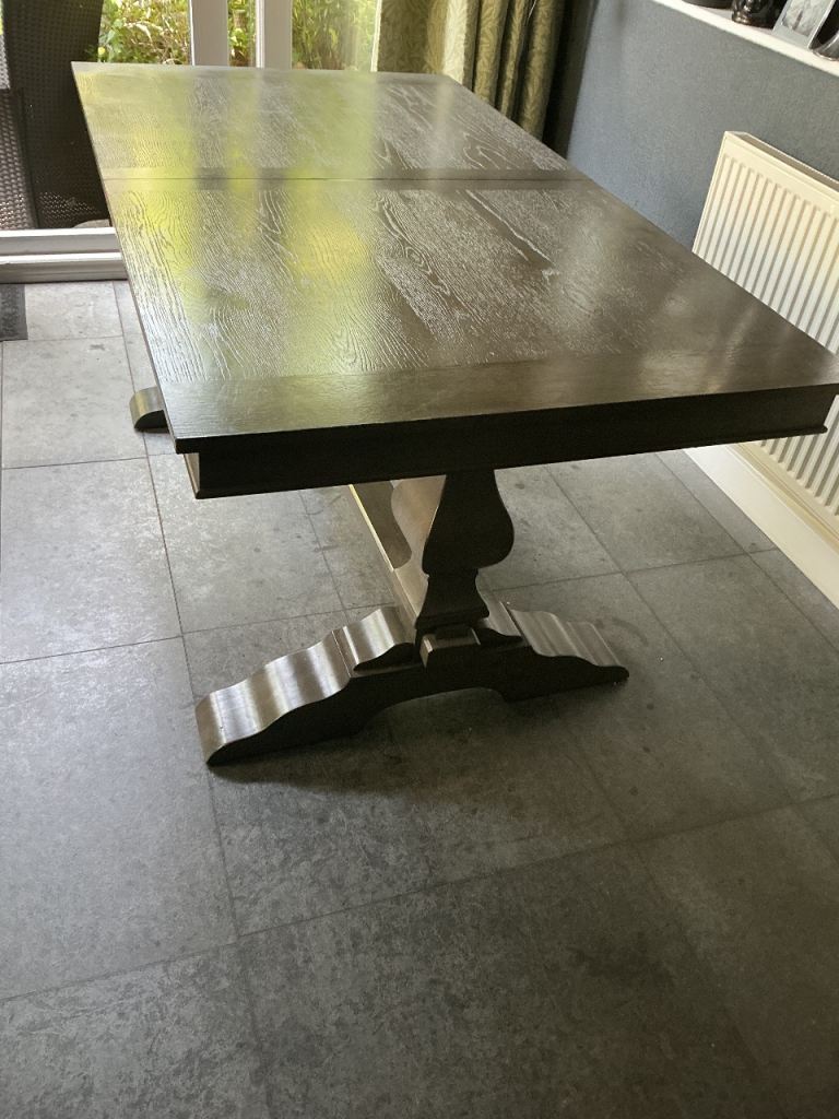 Large Wooden Extendable Dining Table – Good Condition