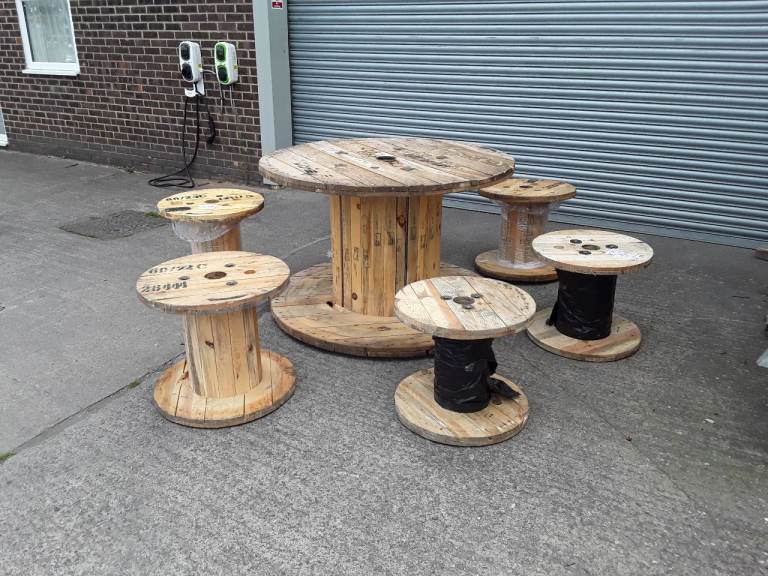 WOODEN CABLE DRUMS VARIOUS SIZES RECLAIMED READY FOR UP CYCLE INTO TABLES OR DISPLAYS ETC 