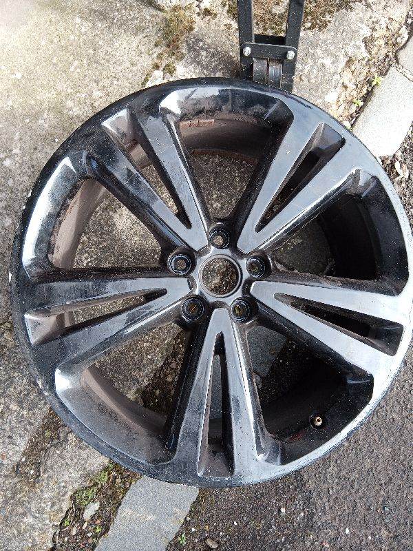 20 inch insignia wheel