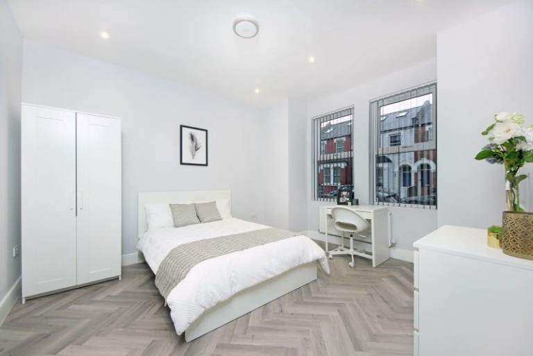 🌻DOUBLE ROOM IN UPTON PARK, E13 | WALK TO THE STATION!!