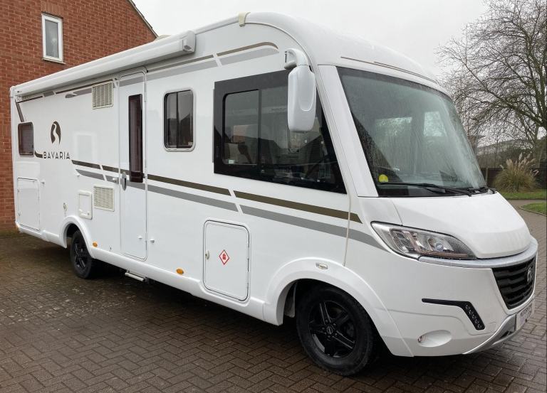 BAVARIA  I 740GJ 2017 - 4000KG - SINGLE BEDS - GARAGE-MANUAL - LOW MILES