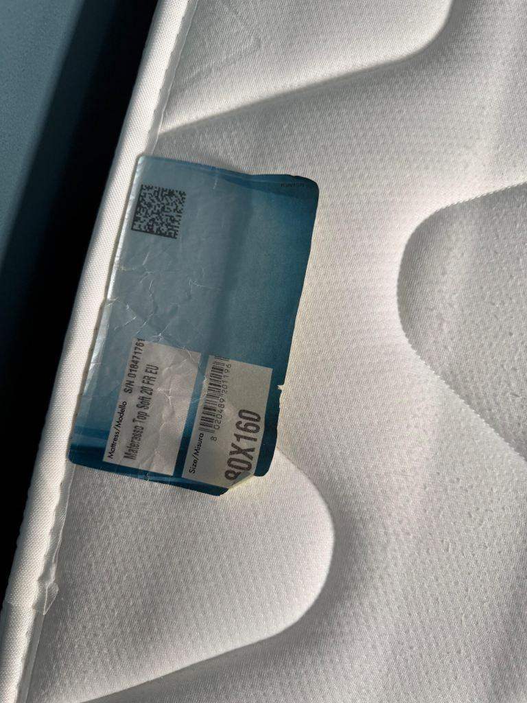 Kids house bed + Mattress (£100)