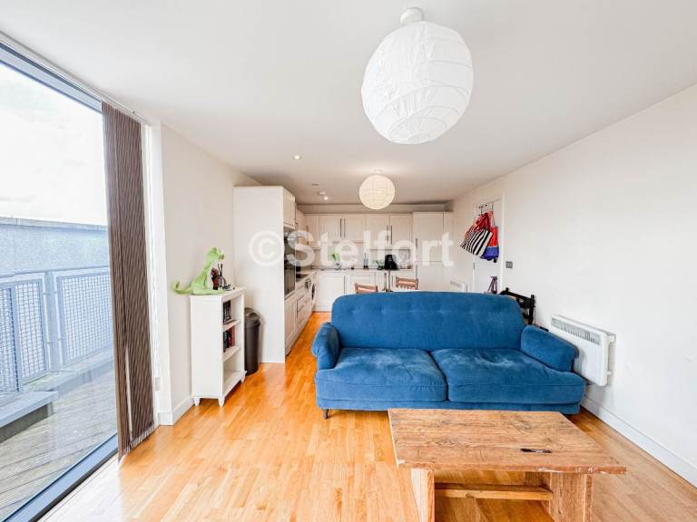 image for 2 bedroom flat in Axminster Road, London N7