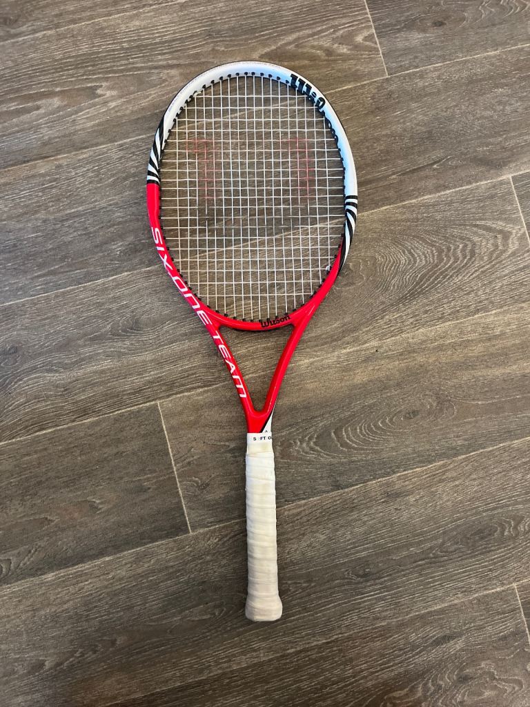 Wilson six.one team blx tennis racket