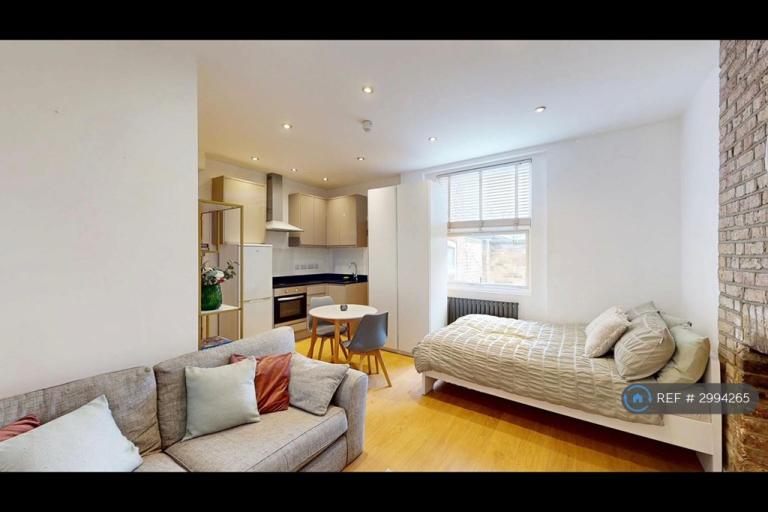 Studio flat in Ealing, London, W5 (#2994265)