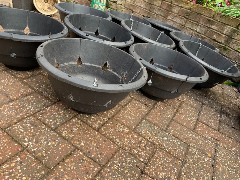 Easy Fill Pro 15 inch Hanging Baskets 