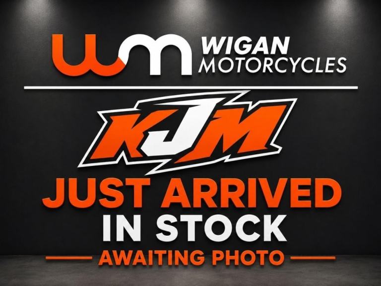 TRIUMPH TIGER 800 XRT, 2017/66, 18,004 MILES, 3 BOX LUGGAGE, GOOD HISTORY