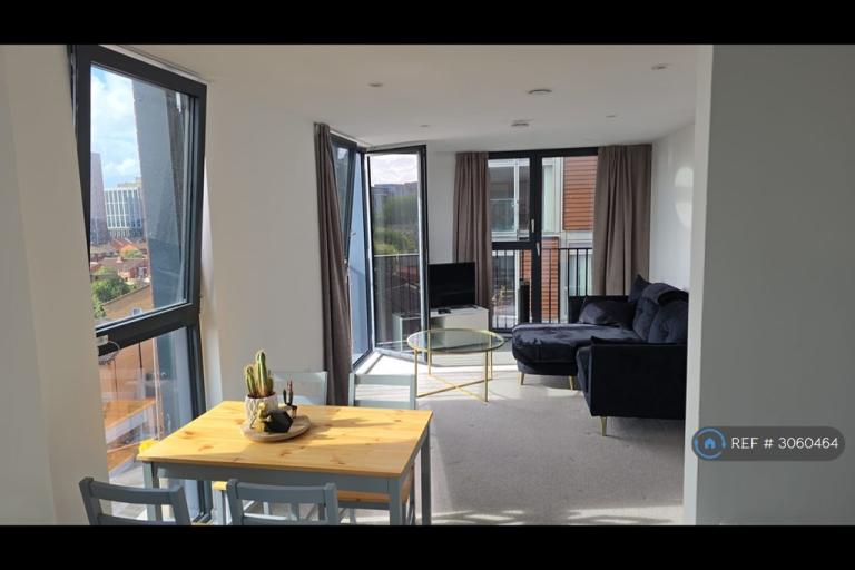 1 bedroom flat in Lydia Ann Street, Liverpool, L1 (1 bed) (#3060464)