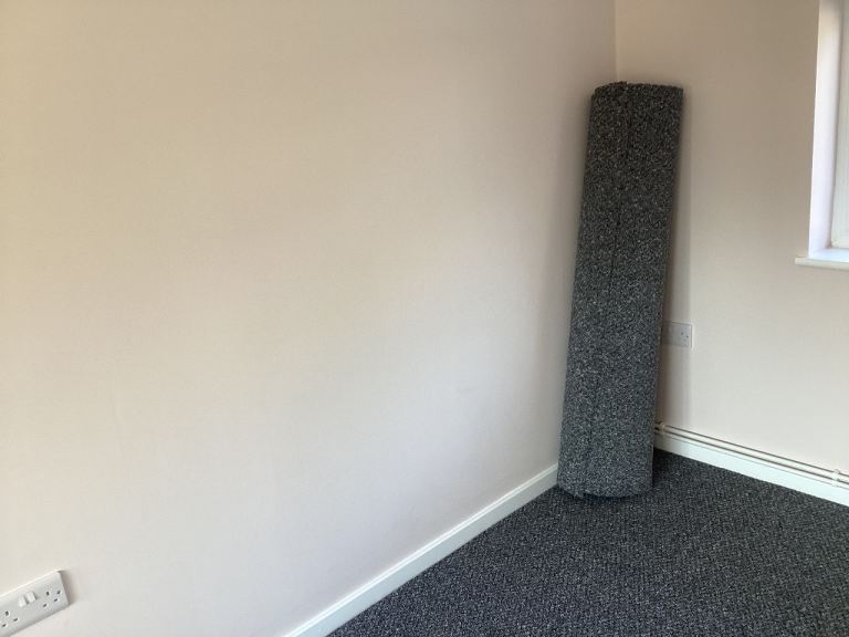 Good Condition Grey Carpet Remnant - Ready to Use
