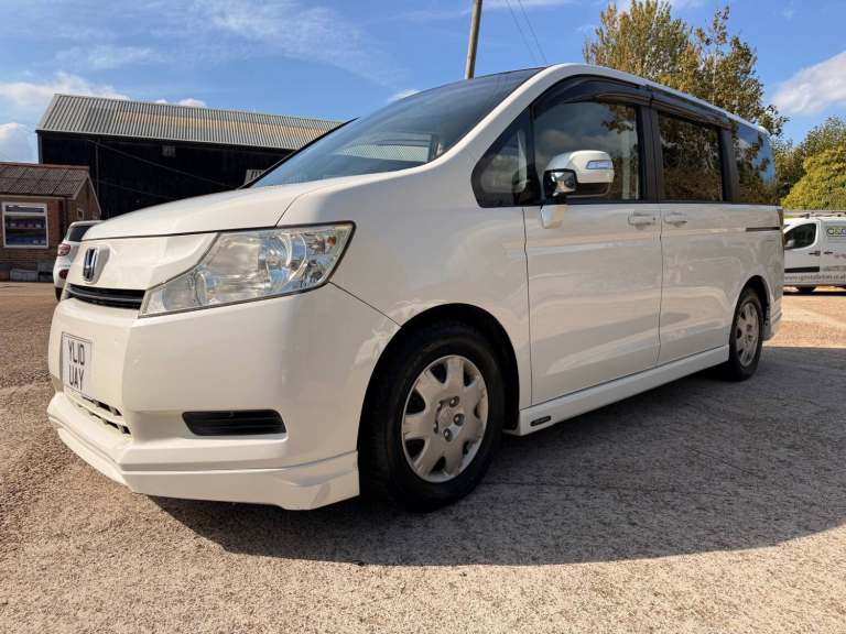 Honda Stepwagon 2.0 GLS Four Wheel Drive, ULEZ Free, 8 Seater, 2010-10-Reg,