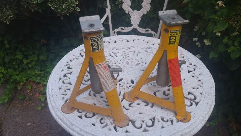 Car axle stands 