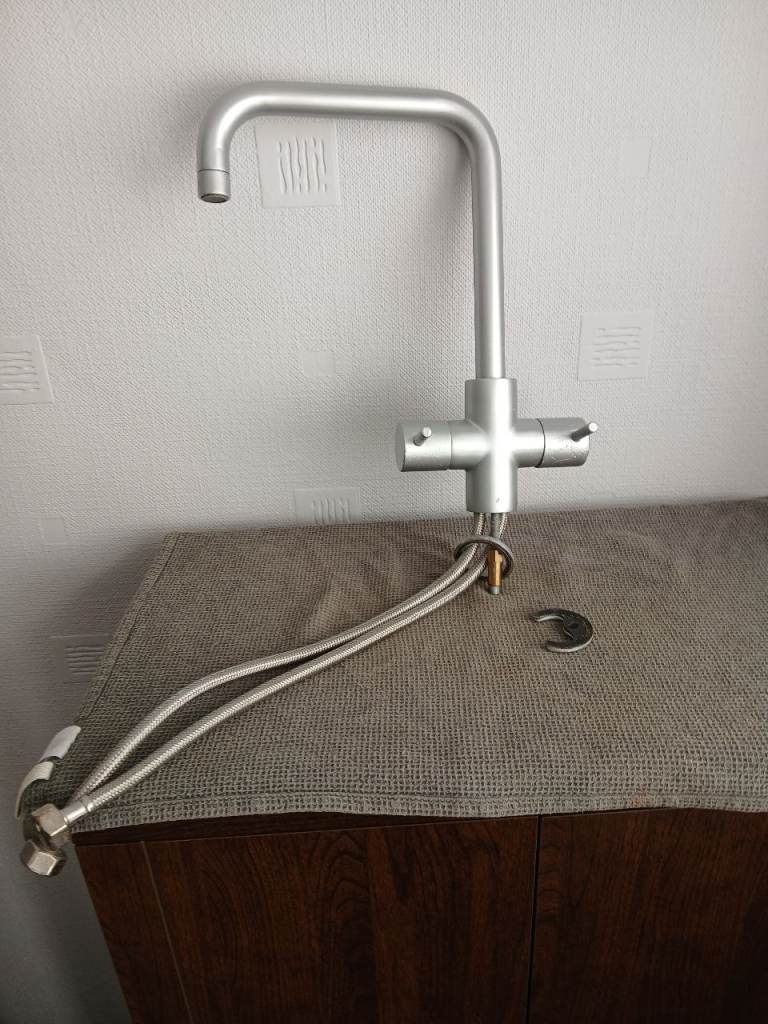 Kitchen  mixer  taps 