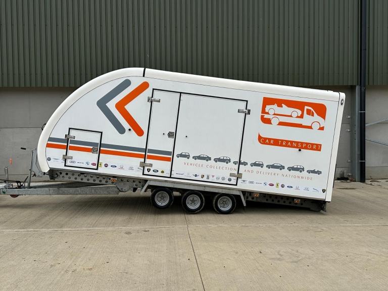 2021 Mitsubishi Fuso Canter Transporter & 2022 Woodford Enclosed Trailer 1 Owner