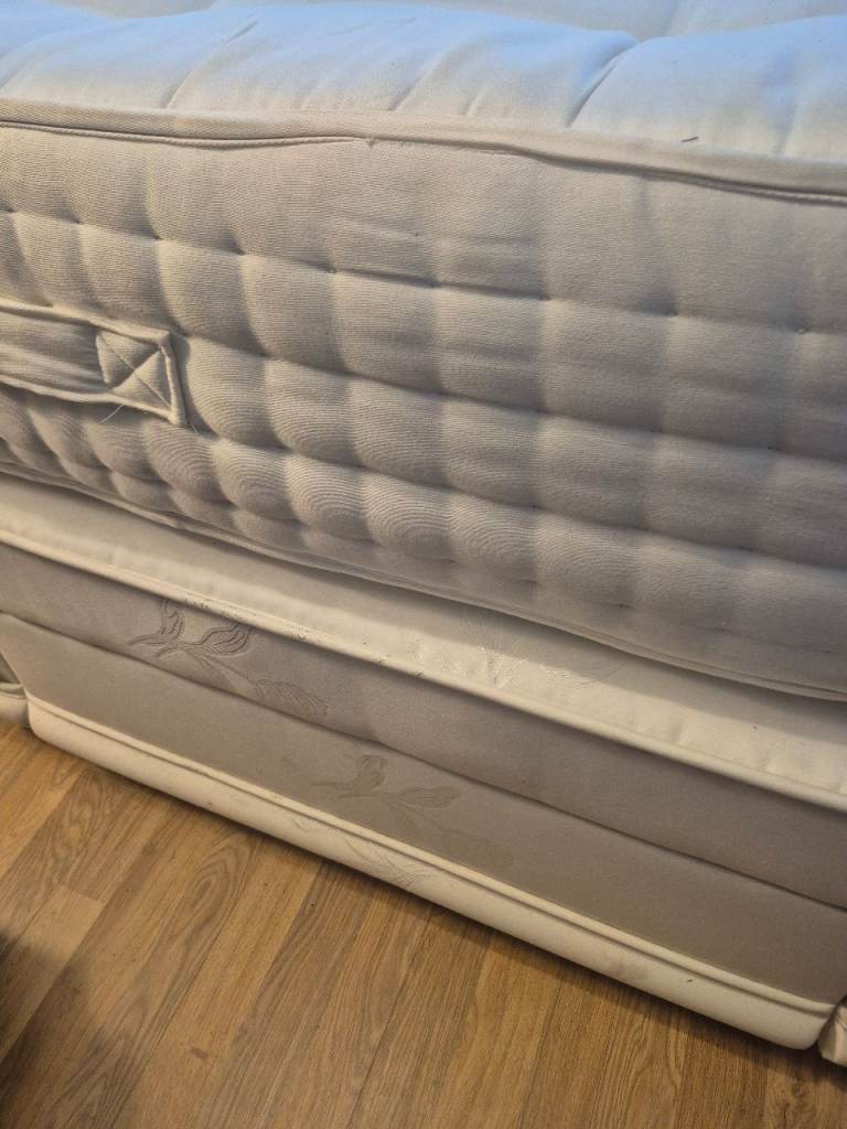 KING SIZE BED Private seller