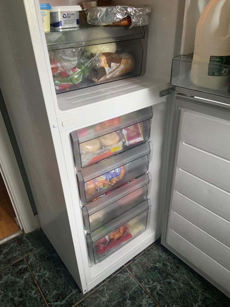 Fridge freezer 