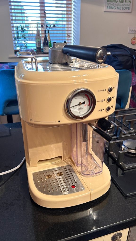 Swann Semi-Automatic Espresso Machine