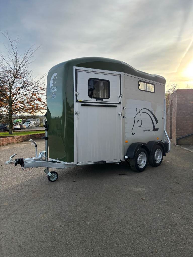 Cheval Liberte Touring Country with Built-In Tack Room